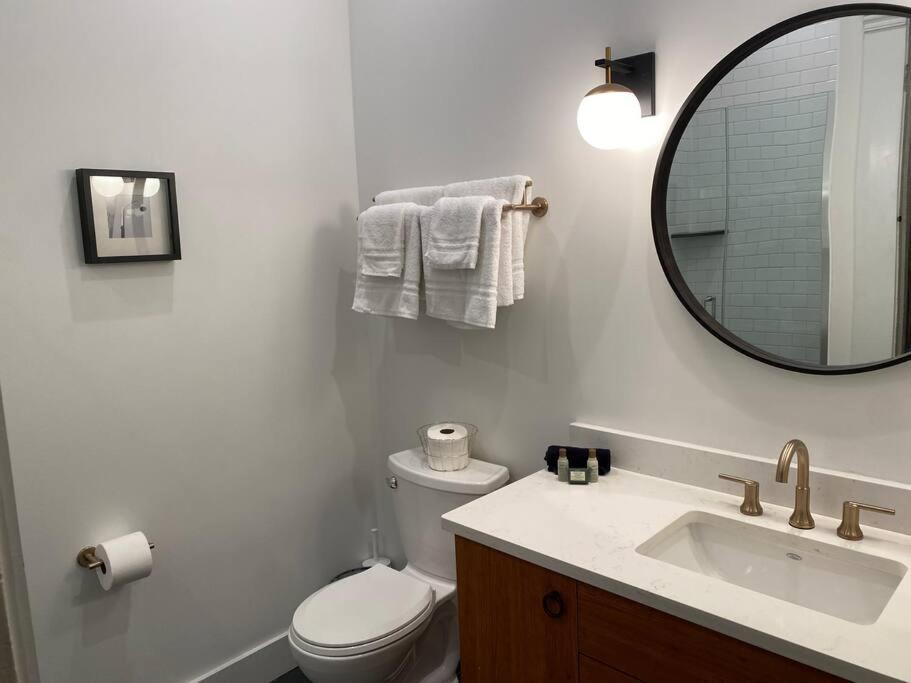 Holiday home Derby Luxe 3-story Historic 6 Min From Churchill