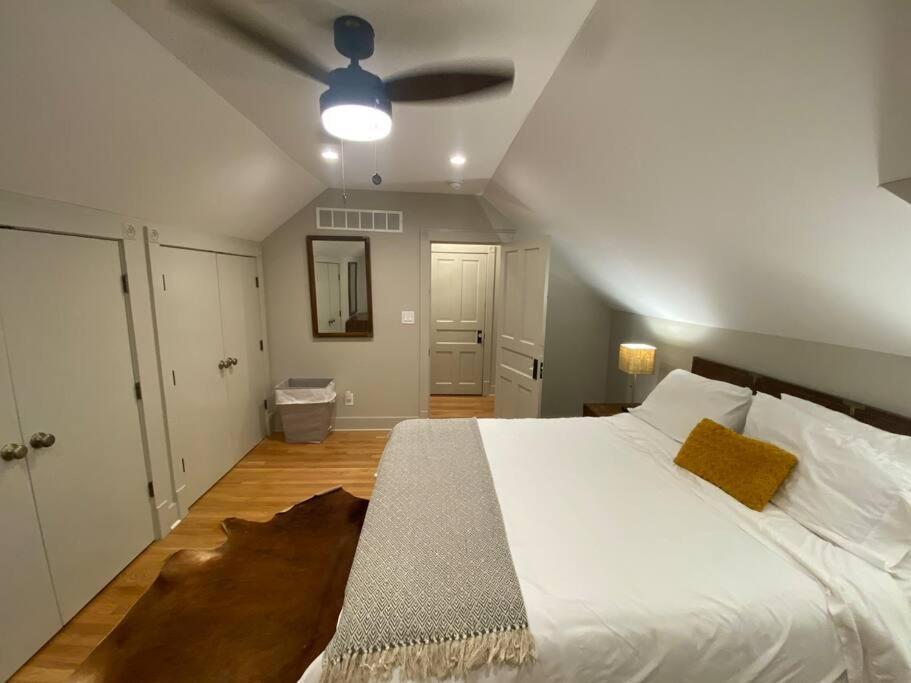 Derby Luxe 3-story Historic 6 Min From Churchill * Louisville