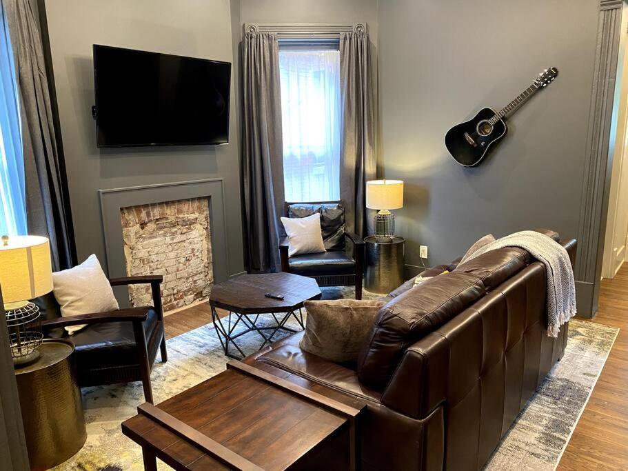 Derby Luxe 3-story Historic 6 Min From Churchill * Louisville