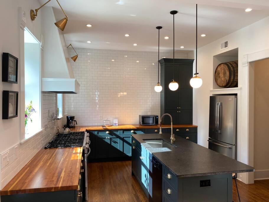 Derby Luxe 3-story Historic 6 Min From Churchill * Louisville